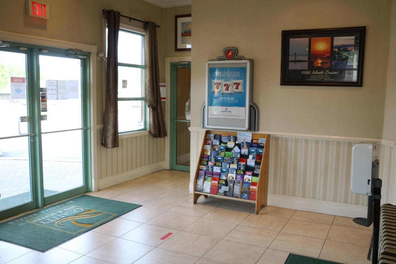 Quality Inn & Suites 1000 Islands Gananoque Exterior foto